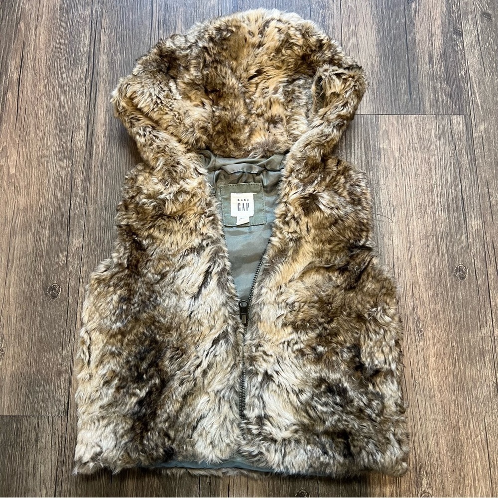 Gap Kids Brown Fur Jacket Hoodie Vest Size 18-24 Months
